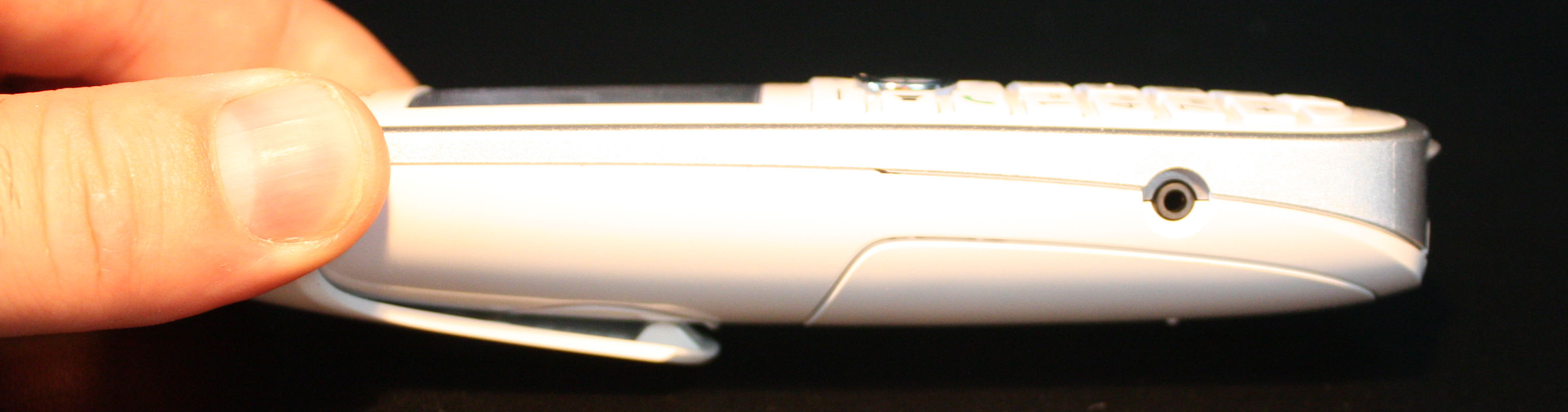 GIGASET-C59H-SIDE-500 GIGASET C59H SIDE 500 Gigaset SIP/DECT Handsets For 2010: Part 3 C59H
